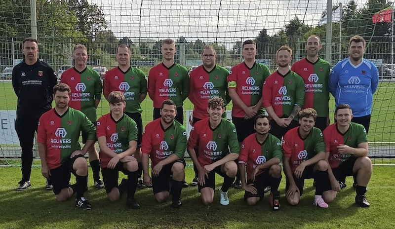 Nieuwe wedstrijd tenues en trainingspakken voor DSS’14 2